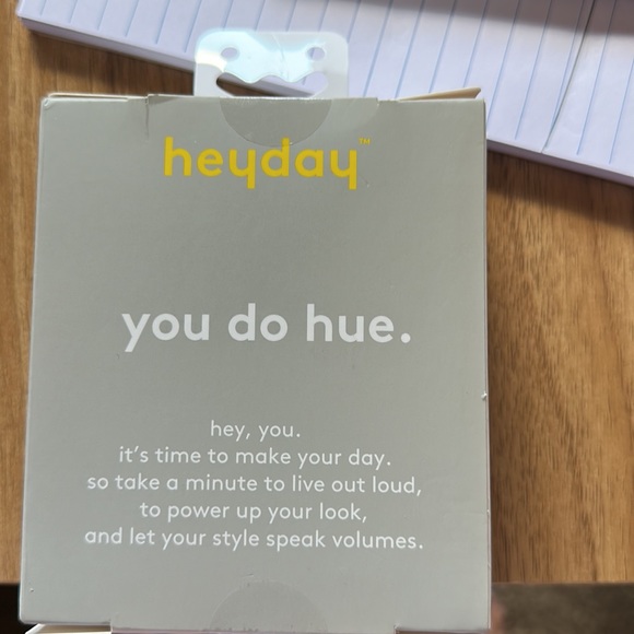 Nwt Hey day ear buds case cover - Picture 2 of 2